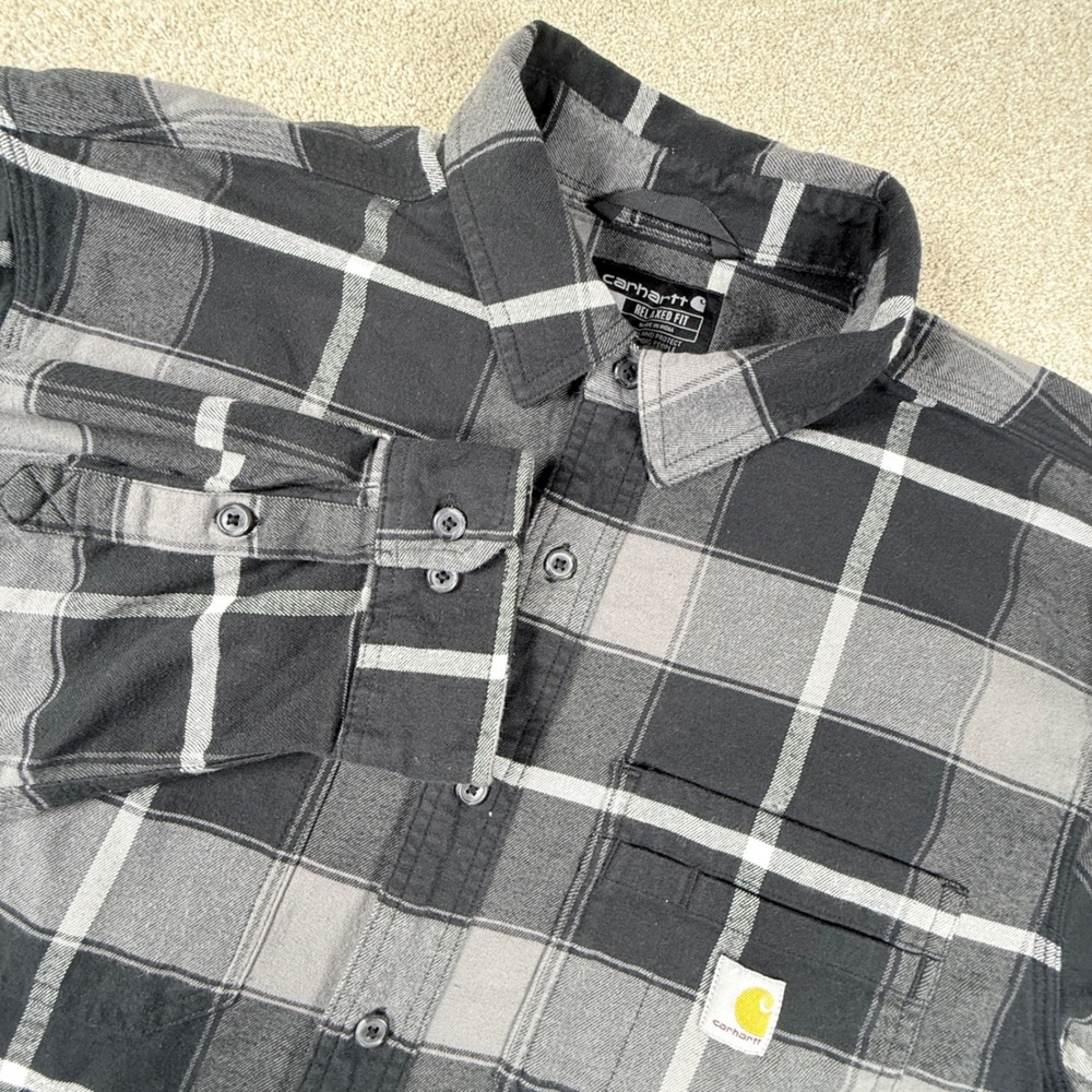 Carhartt Button Down Shirt Mens XL Gray Black Plaid Relaxed Fit TW5945-M